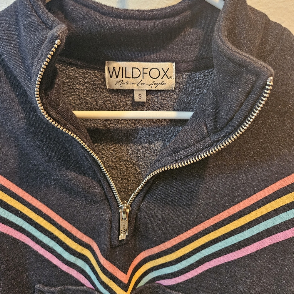 ✨️WILDFOX BLACK RETRO STRIPED HALF ZIP PULLOVER HOODIE SIZE SMALL✨️ - Picture 8 of 10